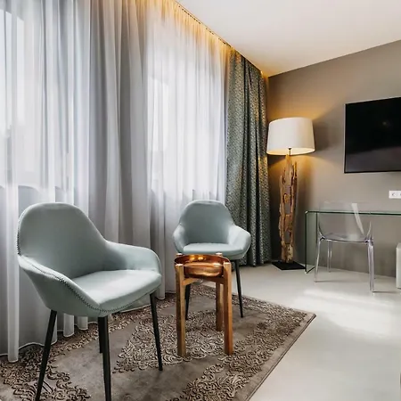 Hotel apartamentowy Bricola - Boutique 4*